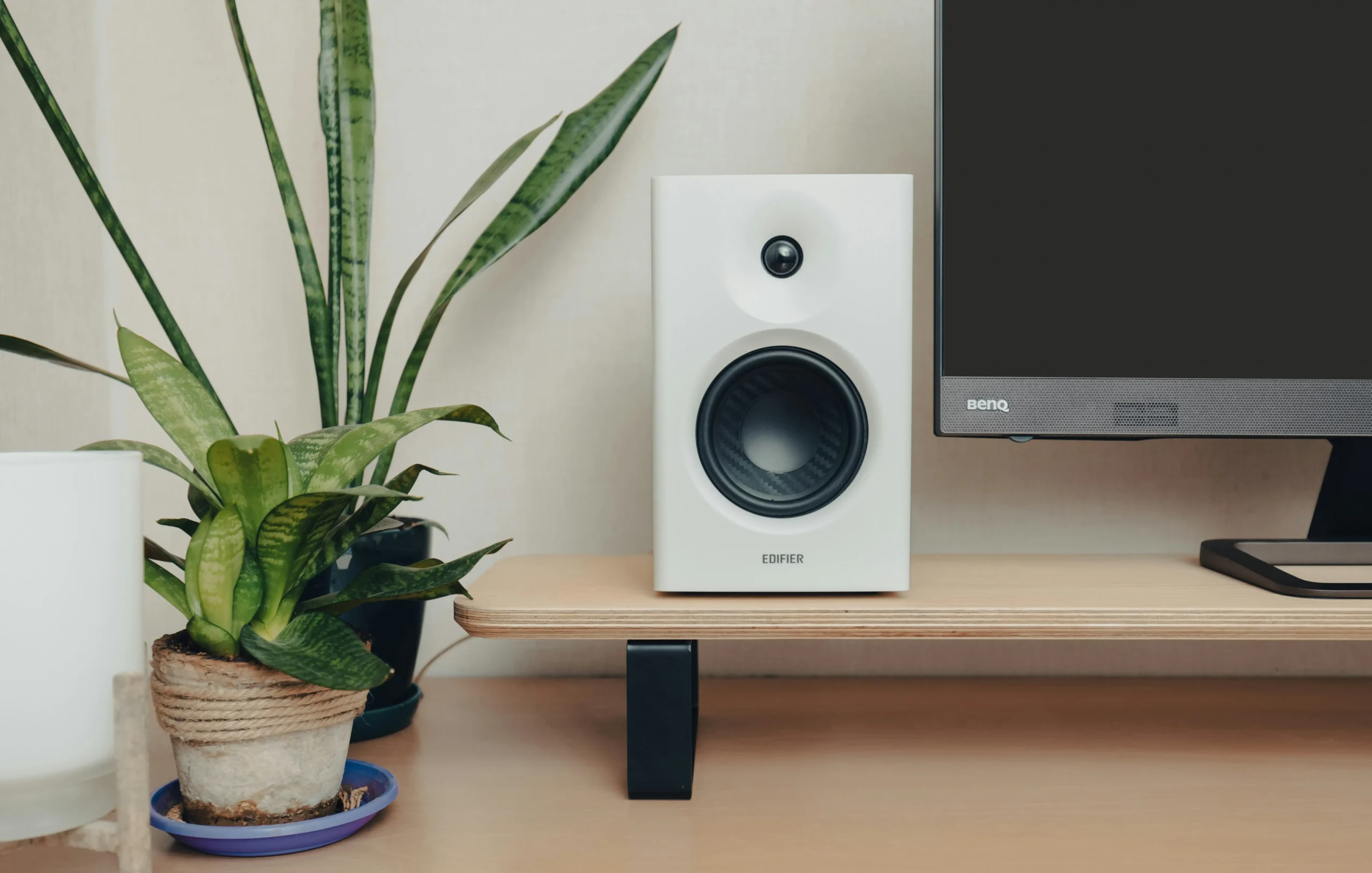 Introduction to Bookshelf Speakers