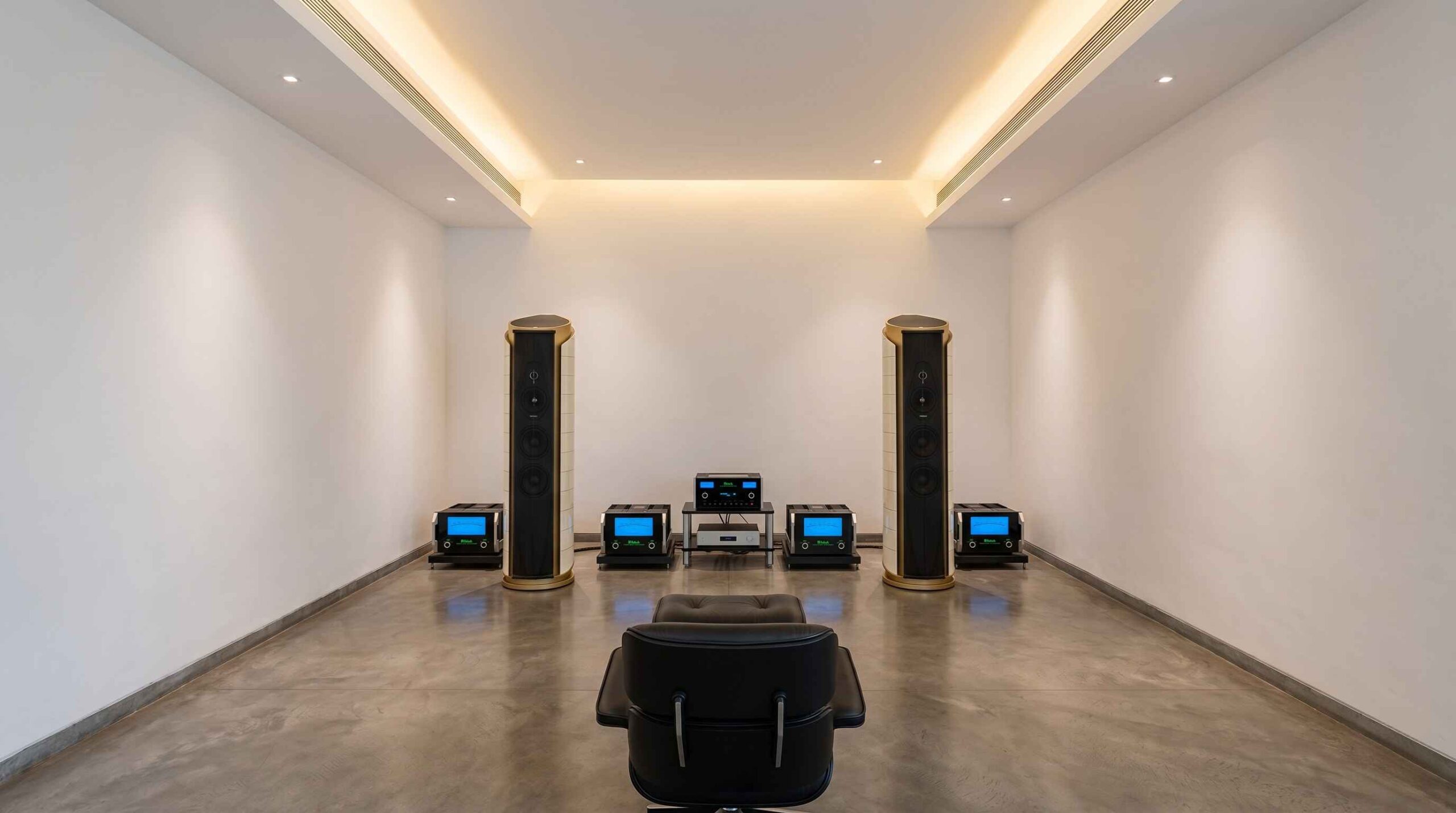 Sonus Faber Aida McIntosh HiFi Satara Maharashtra by Sound Innovators